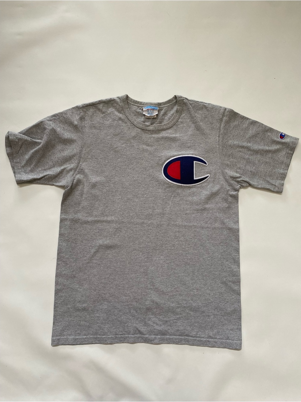 Champion embroidered big Logo grey Tshirt, size medium